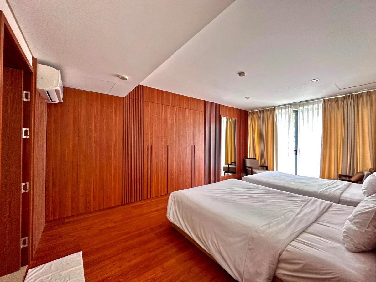 Villa Glese Pool Villas &